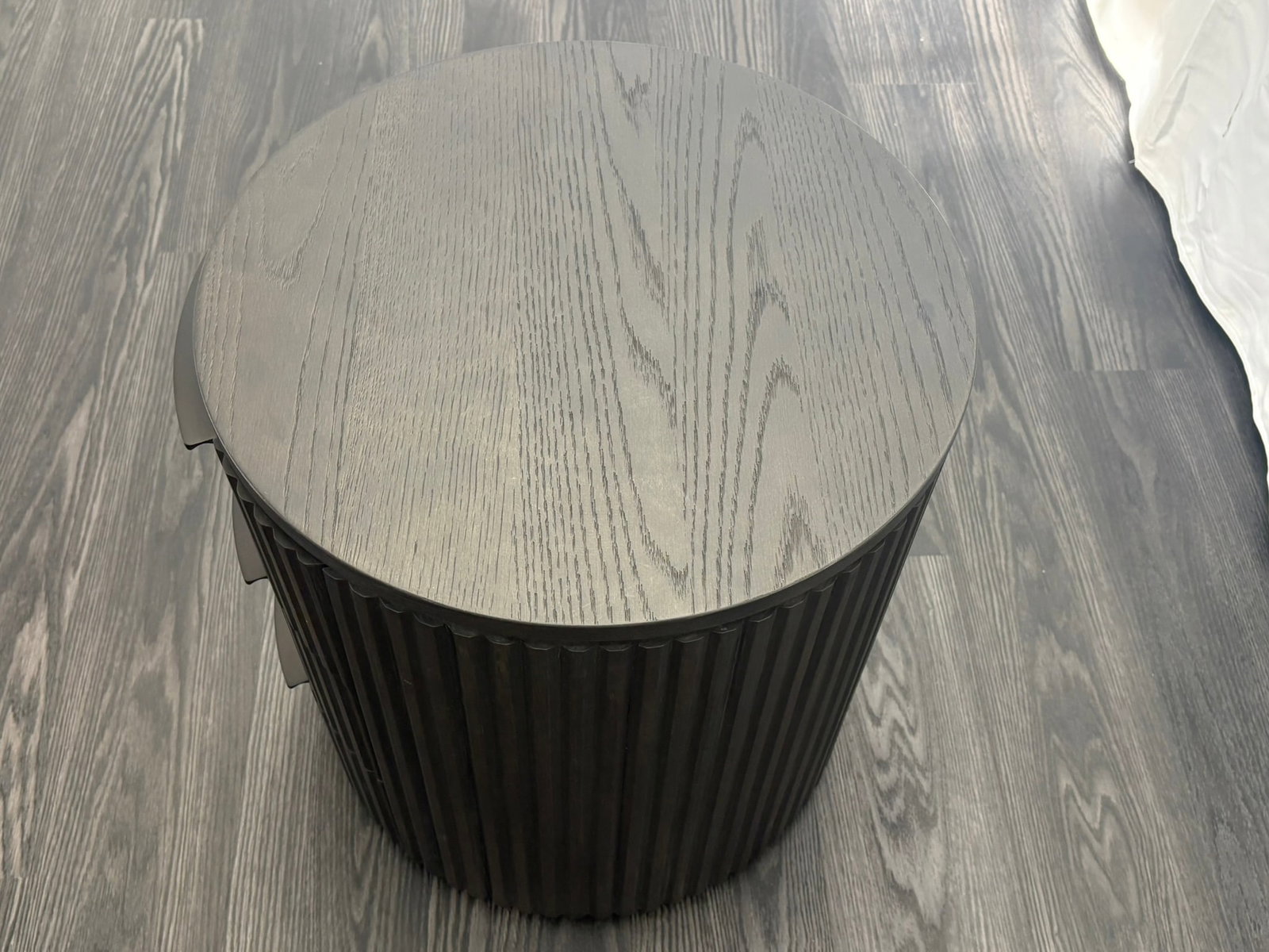 Rh Byron Closed Bedside Table - 20" - 15