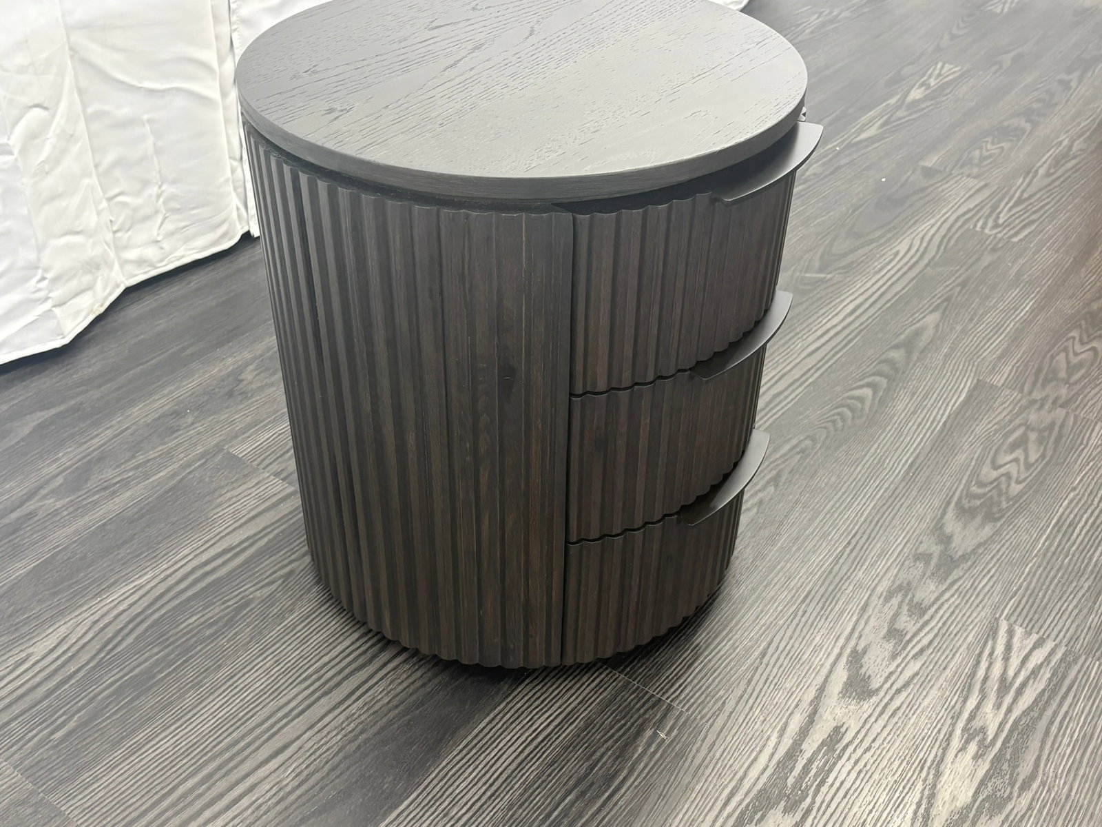 Rh Byron Closed Bedside Table - 20" - 18