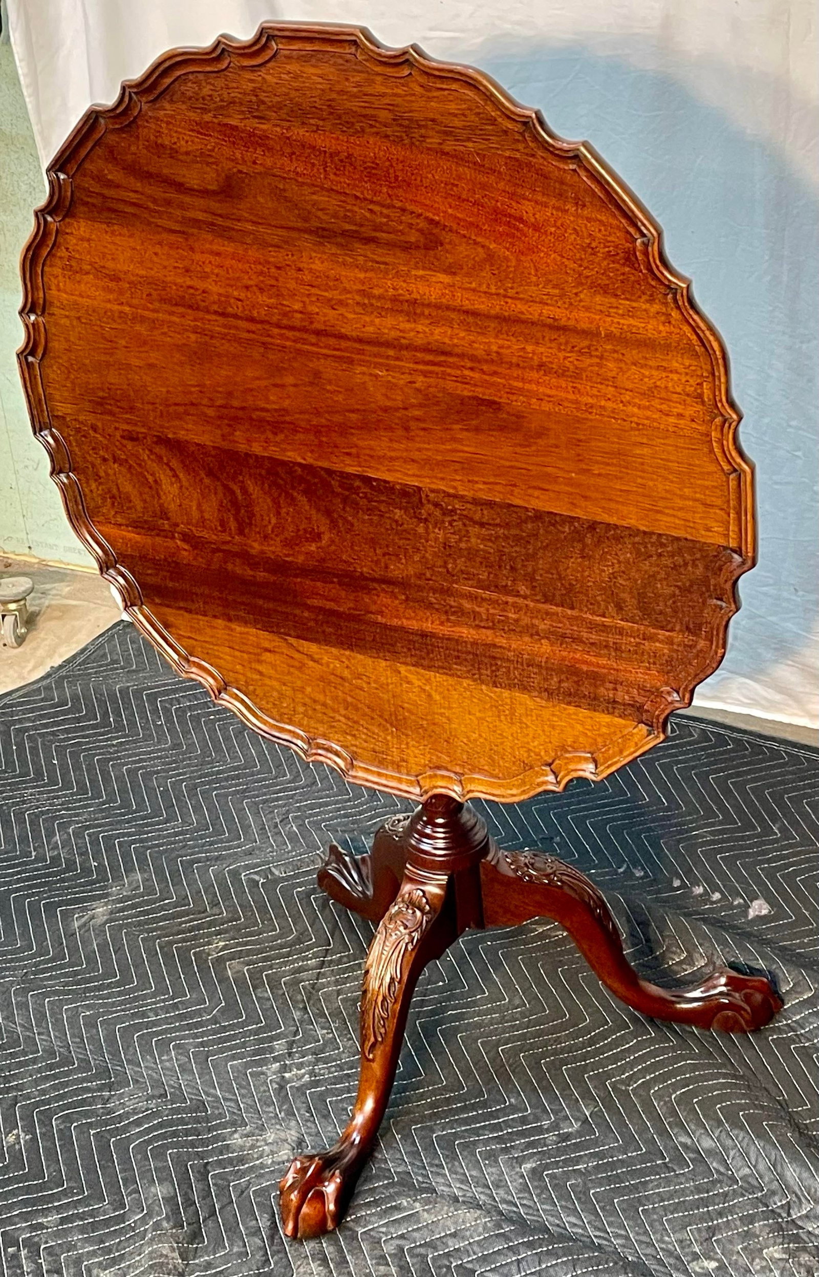 Late 20th Century L & J. G. Stickley Mahogany Pie Crust Tea Table With Flip Top - 2