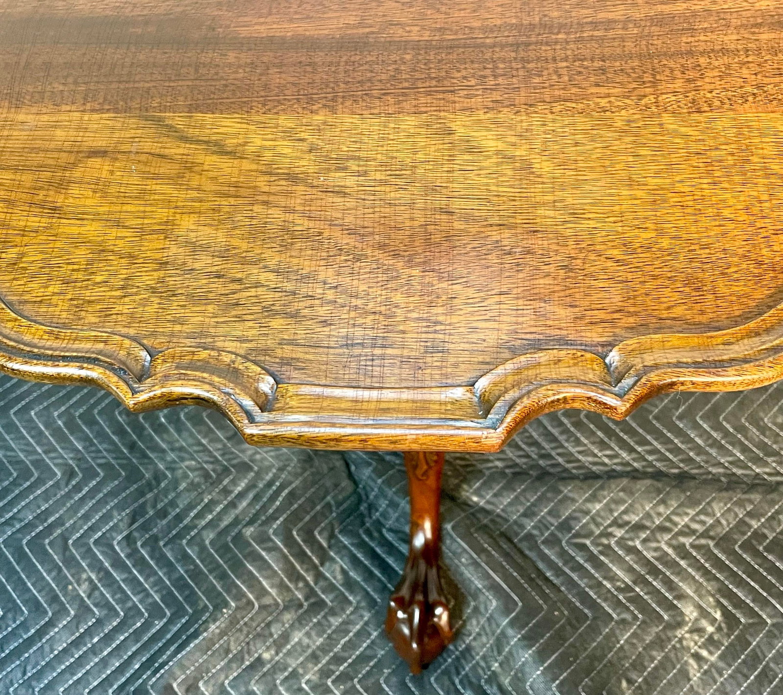 Late 20th Century L & J. G. Stickley Mahogany Pie Crust Tea Table With Flip Top - 8