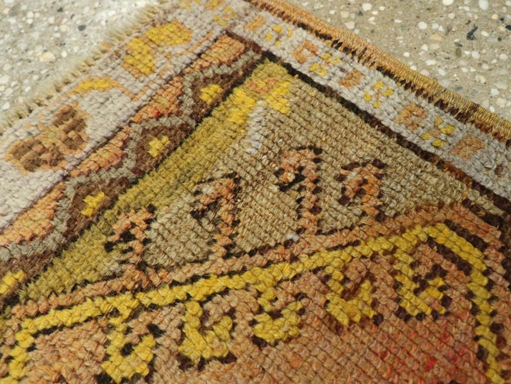 Galerie Shabab Collection Mid-20th Century Turkish Anatolian Throw Rug - 4