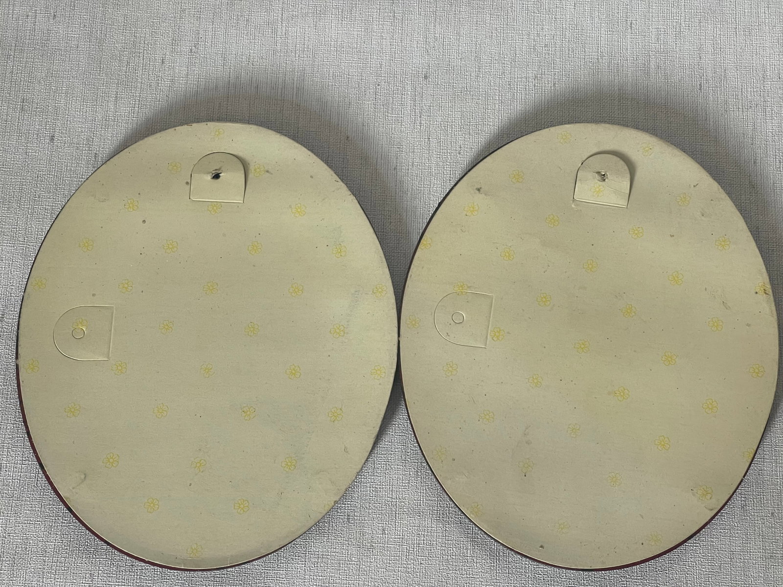 Pair Vintage Romantic Art Paintings in Oval Frames - 2
