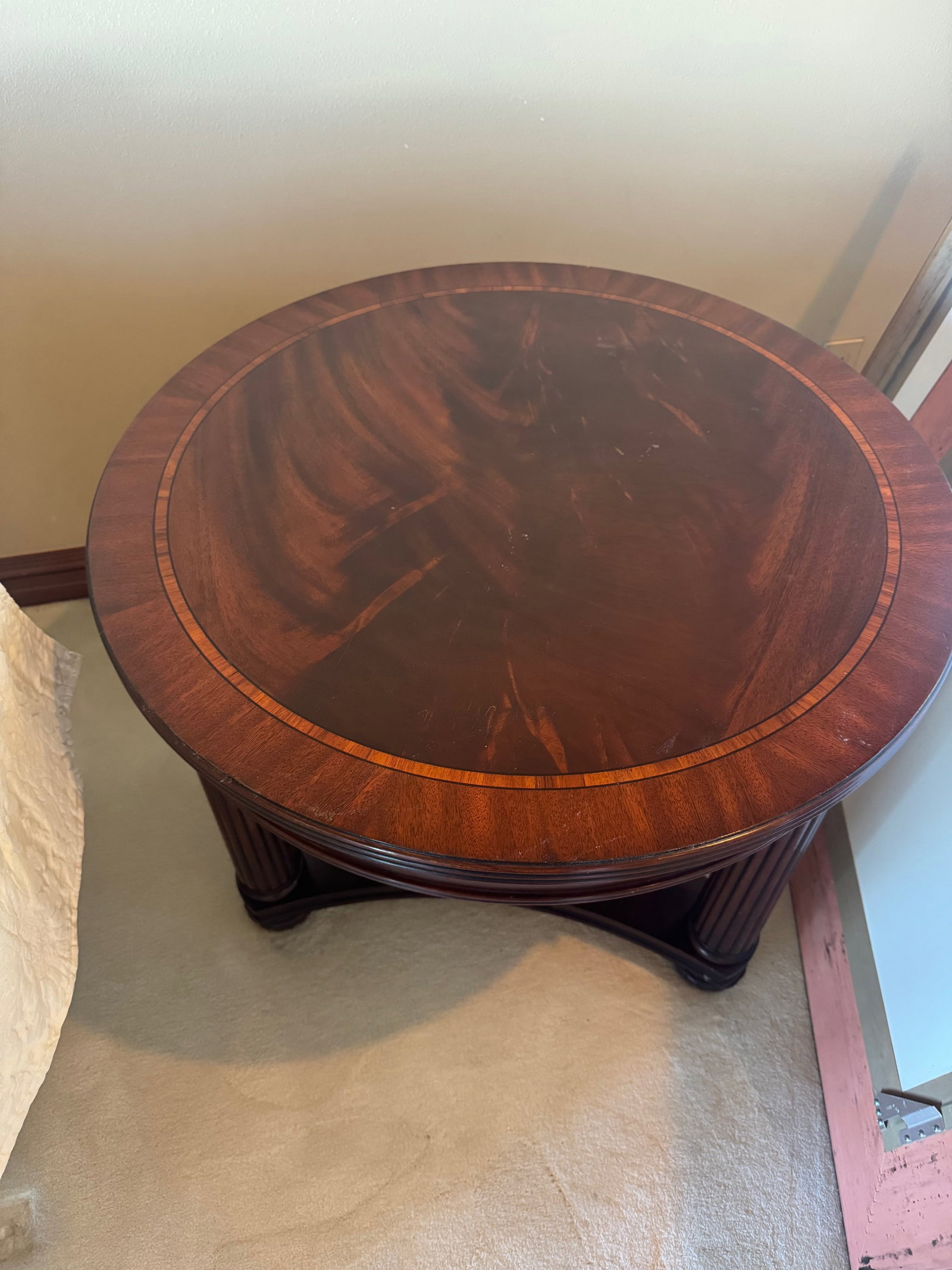 Late 20th Century Henkel Harris Model 5430 Flame Mahogany Inlaid Round Lamp Table [Cb] - 3