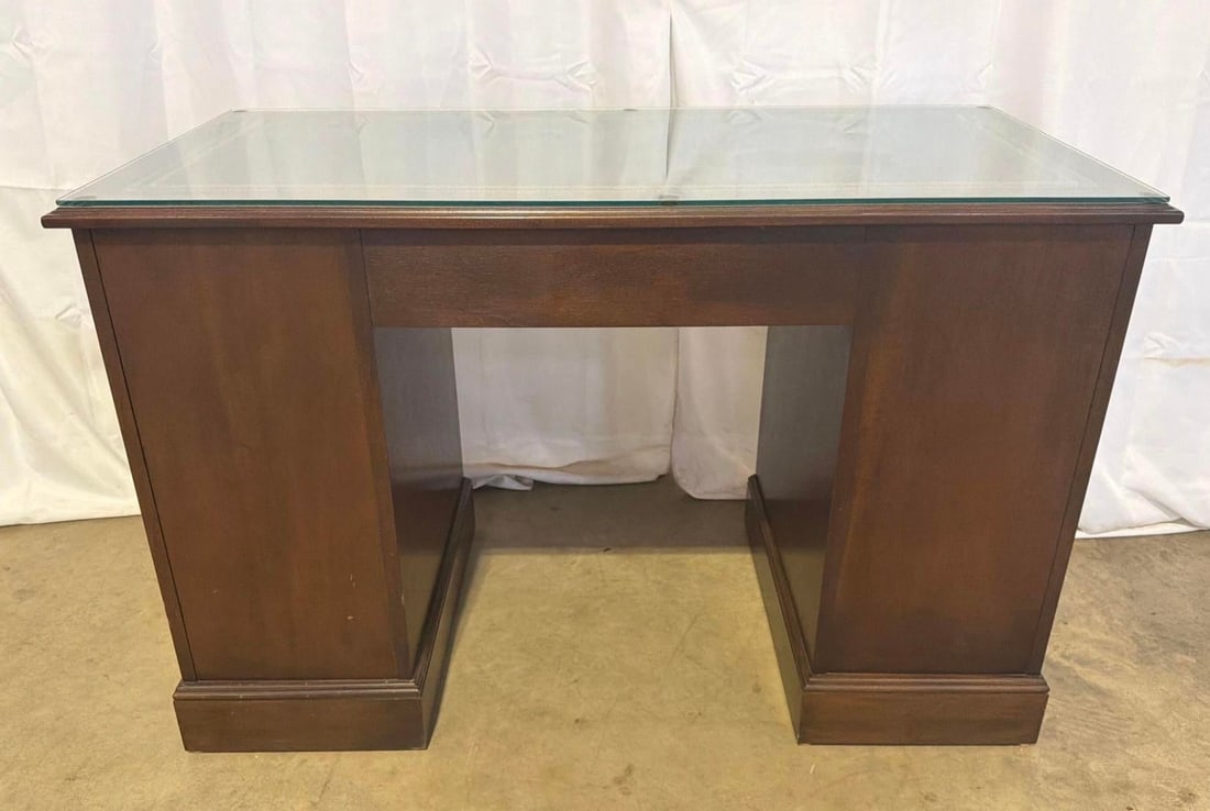 Vintage Sligh Furniture Chippendale Mahogany and Tooled Leather Top Partners Desk With Glass - 18