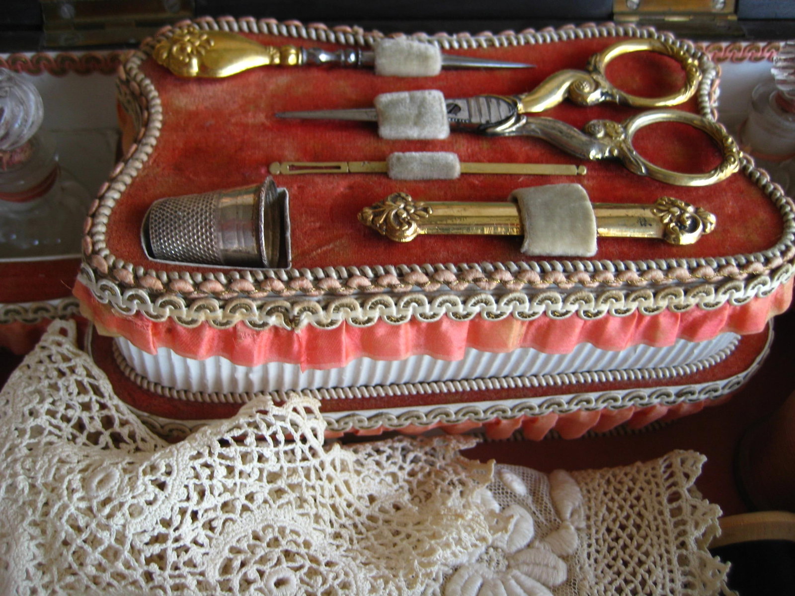 Mid 19th Century French Napoleon III Sewing Box - 5