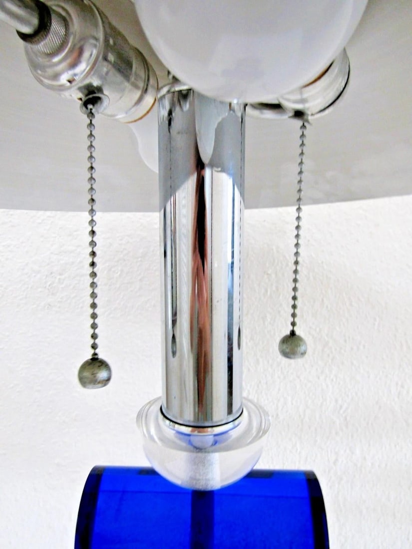 1970s Van Teal Mid-Century Modern Lucite, Chrome and Brushed Aluminum Table Lamp - 7