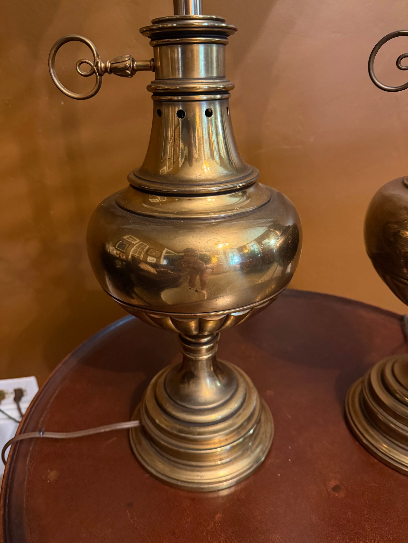 Pair Vintage Stiffel Brass Oil Lamp Style W/ Milk Glass Hollywood Regency Table Lamps W/ Additional - 11