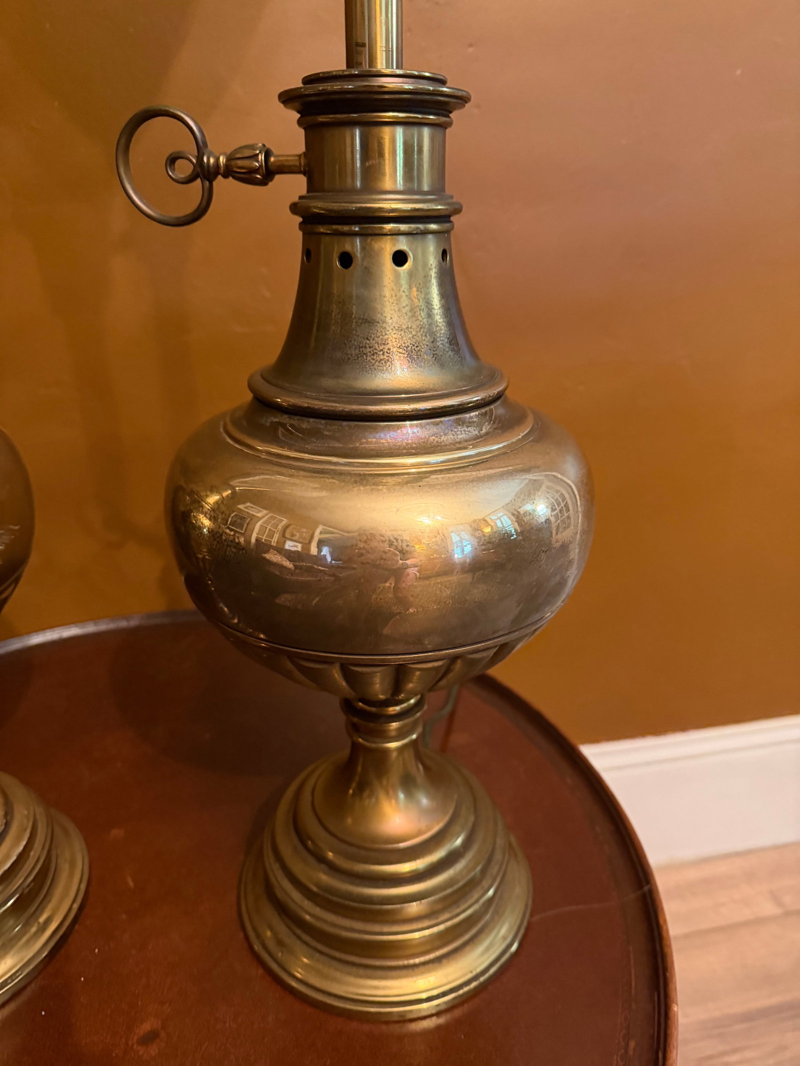 Pair Vintage Stiffel Brass Oil Lamp Style W/ Milk Glass Hollywood Regency Table Lamps W/ Additional - 6