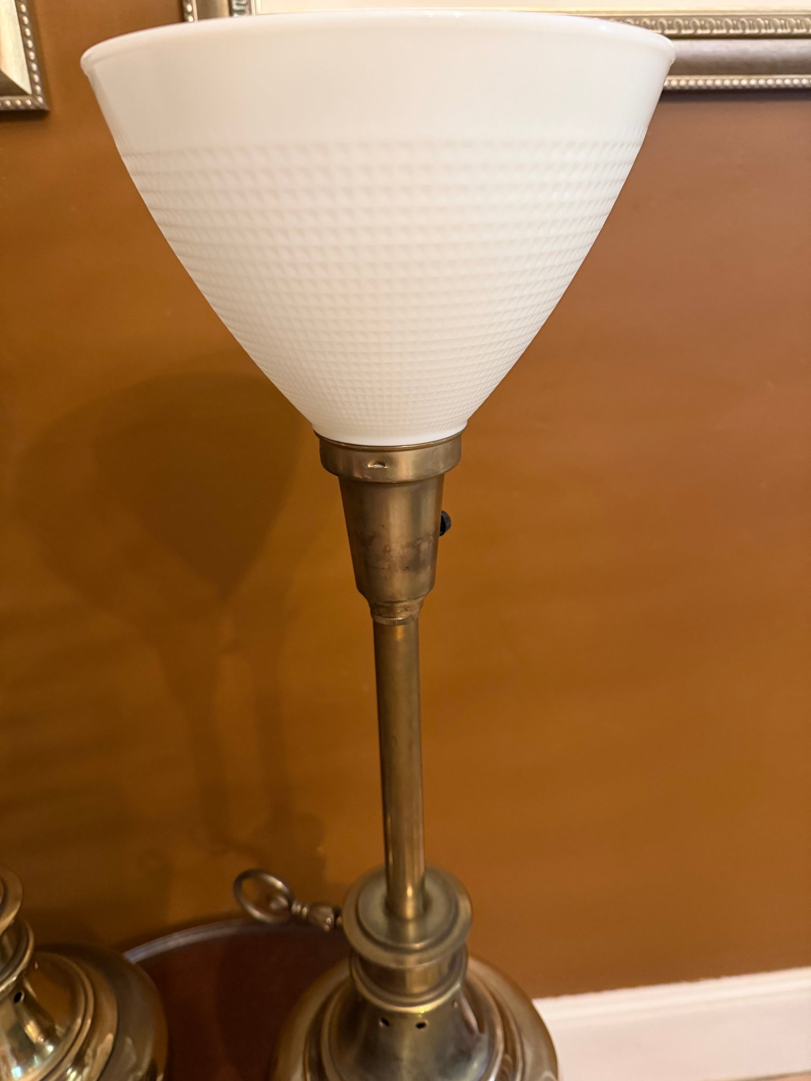 Pair Vintage Stiffel Brass Oil Lamp Style W/ Milk Glass Hollywood Regency Table Lamps W/ Additional - 9