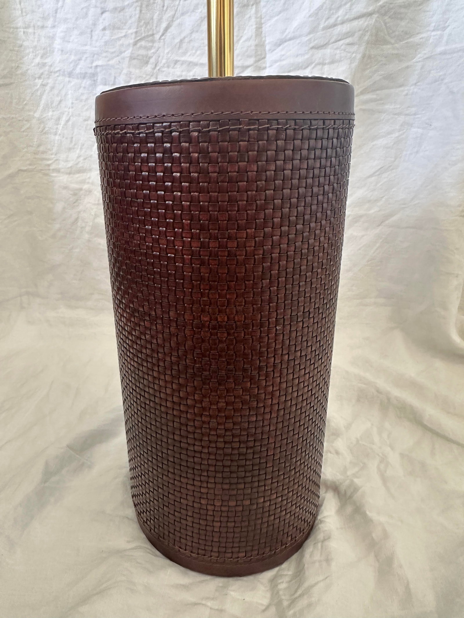 Baker Knapp & Tubbs Wrapped Woven Leather & Brass Cylinder Table Lamps - 8