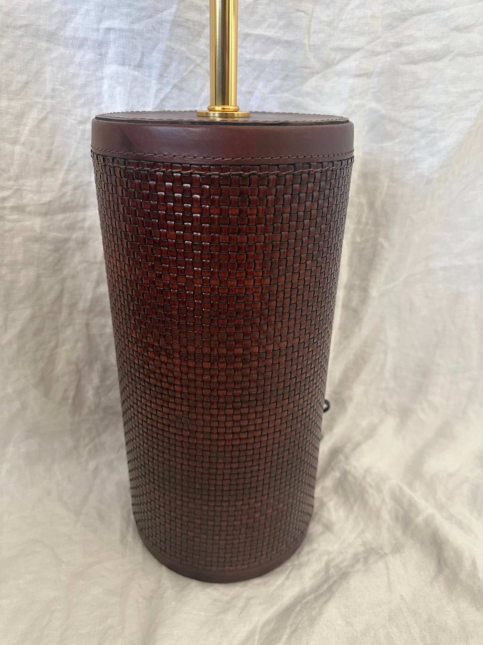 Baker Knapp & Tubbs Wrapped Woven Leather & Brass Cylinder Table Lamps - 9