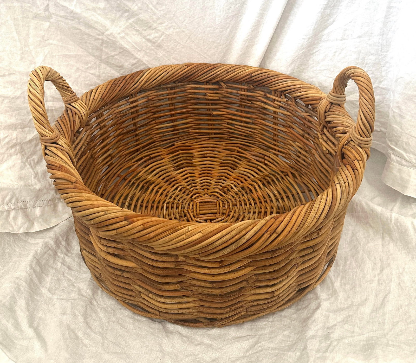 Rustic European Woven Rattan/Wicker Gathering Basket - 4