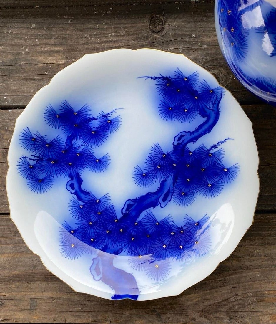 Mid 20th Century Koransha Japanese Cobalt Blue Pine Tree Porcelain Charger - 3