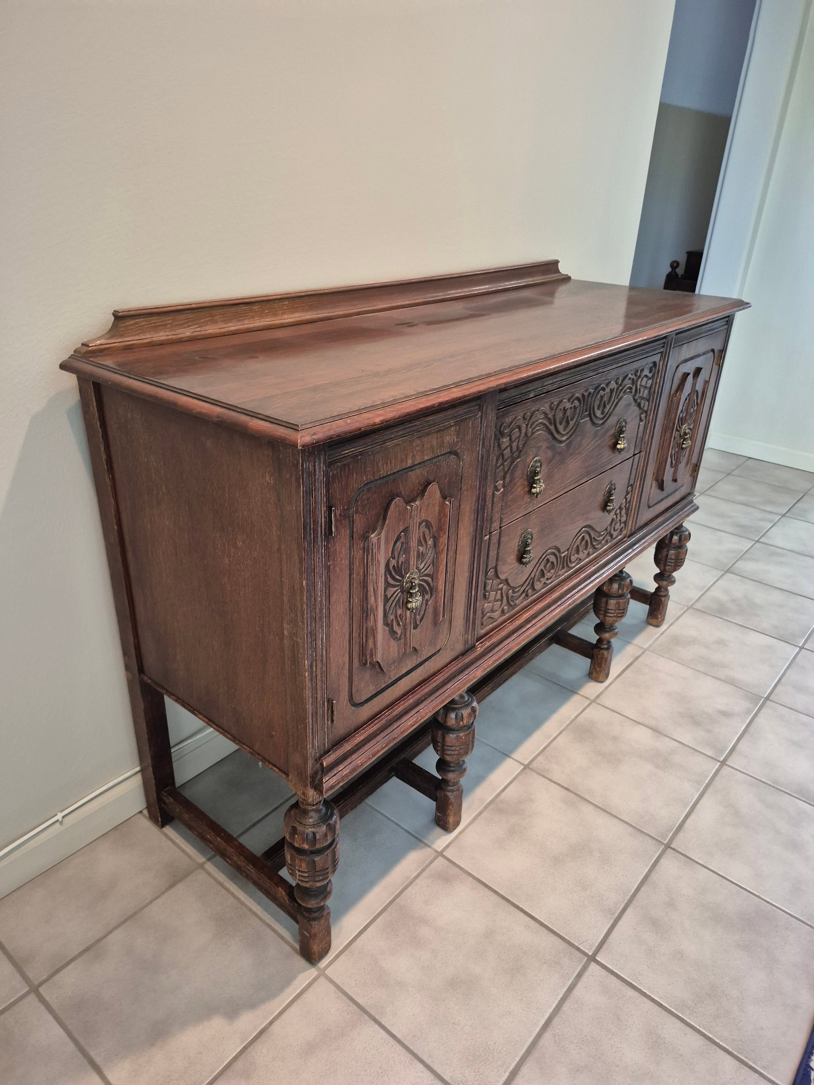 1920s Oak Jacobean Revival Buffet Sideboard - 2