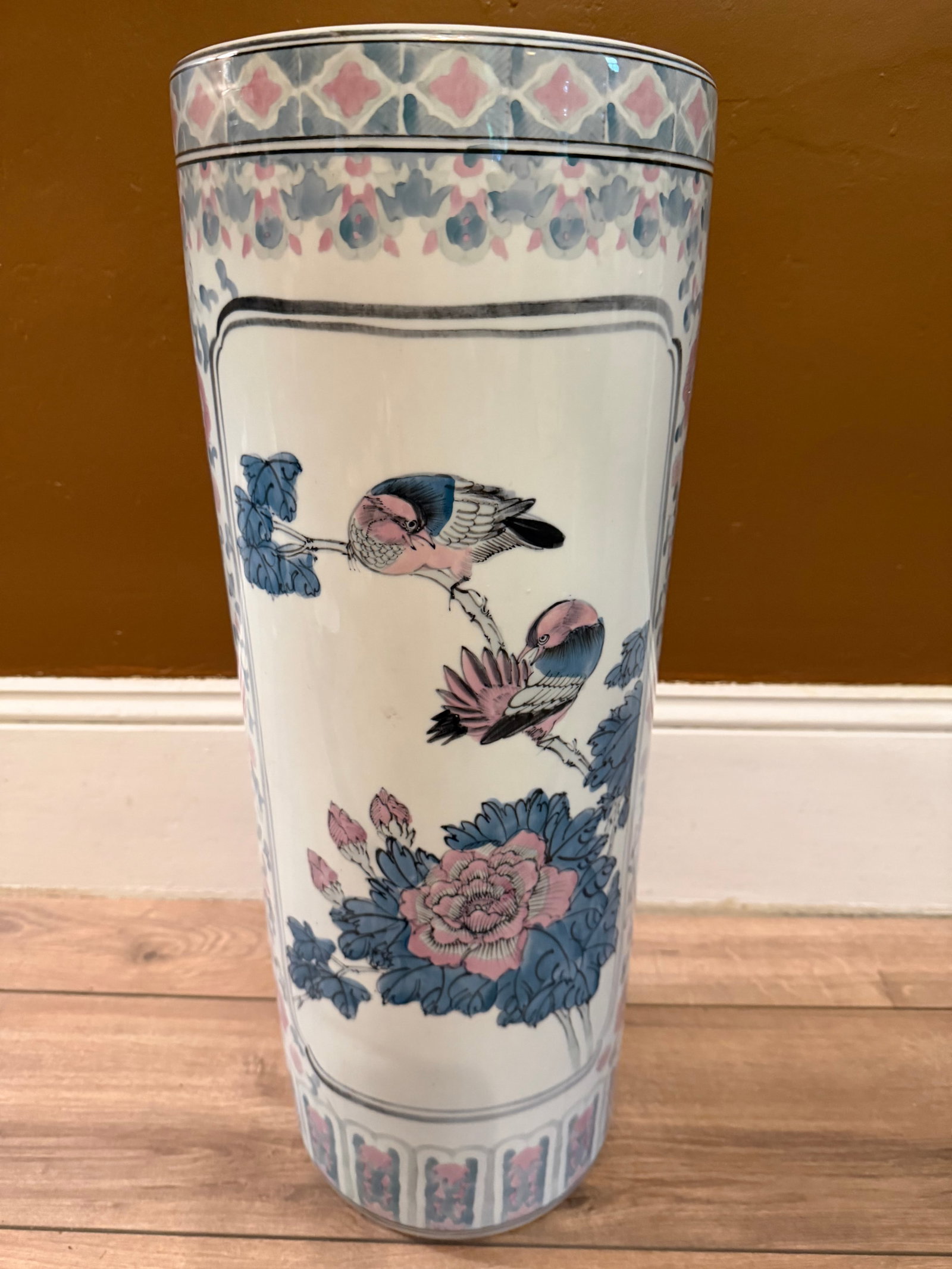 Vintage Ethan Allen 24" Chinoiserie Blue & Pink Umbrella Stand With Silver Trim - 3