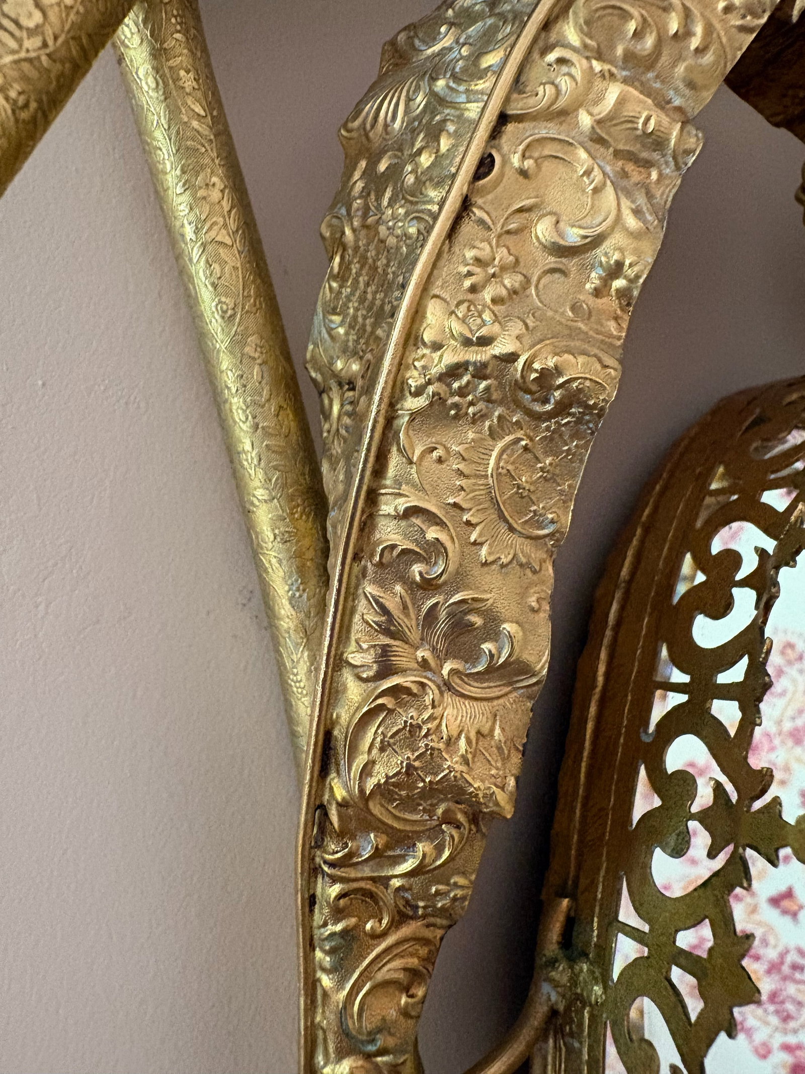 Vintage Art Deco Gilted Metal "Sleeping Beauty" Floral Mirror in the Style of Claude Lalanne - 5