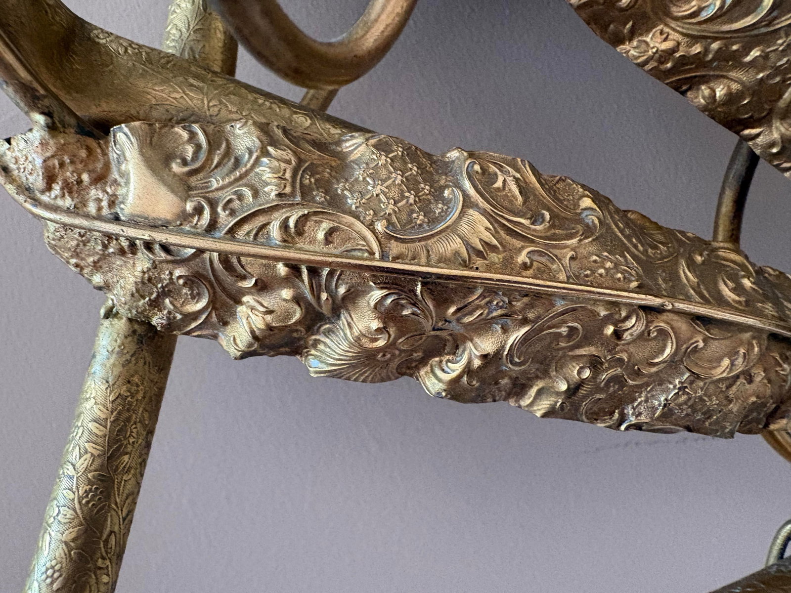 Vintage Art Deco Gilted Metal "Sleeping Beauty" Floral Mirror in the Style of Claude Lalanne - 6
