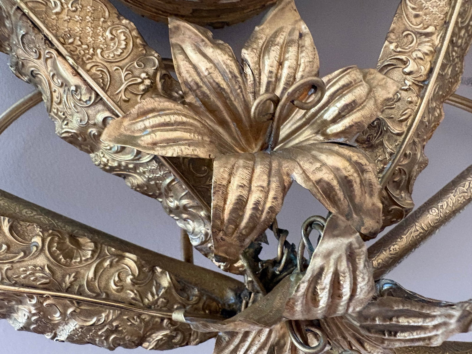 Vintage Art Deco Gilted Metal "Sleeping Beauty" Floral Mirror in the Style of Claude Lalanne - 8
