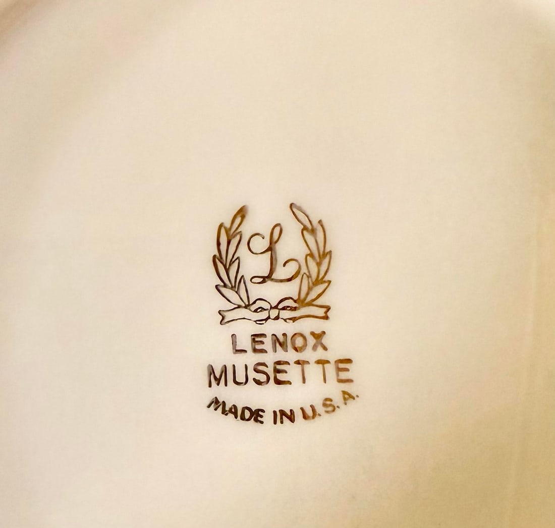 1980s Lenox Musette Service for Eight Dinnerware - 40 pcs - 12