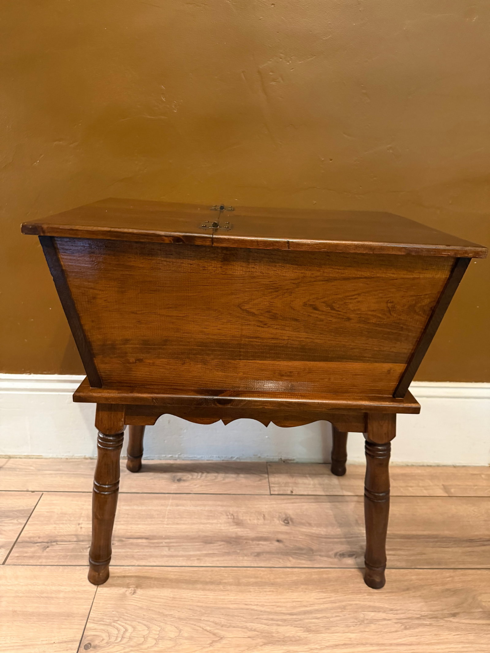 1977 Ethan Allen "Old Tavern" Solid Pine Dough Box End Table With Storage - 9