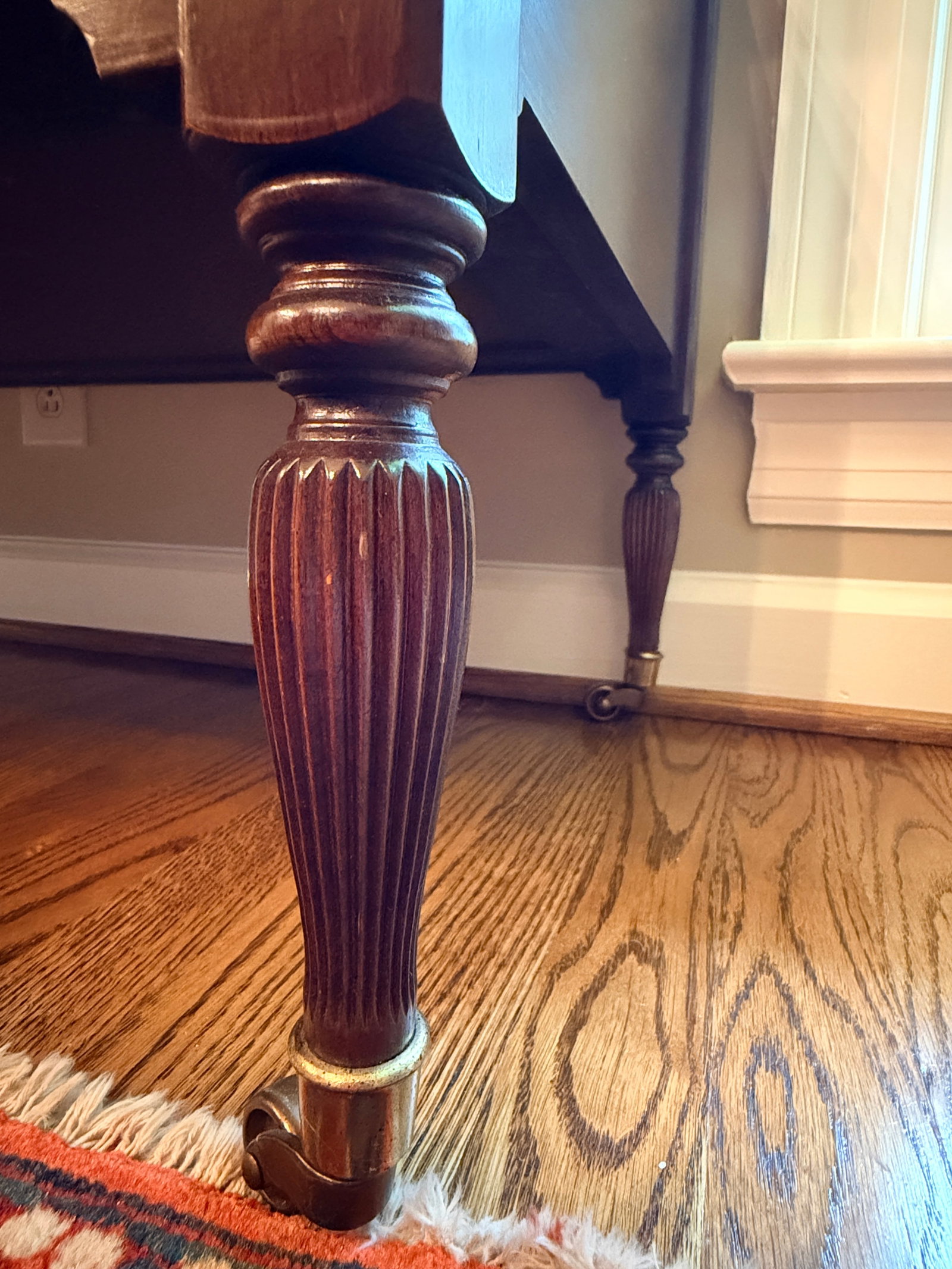 Ethan Allen Server With Pull Out Sides - 6