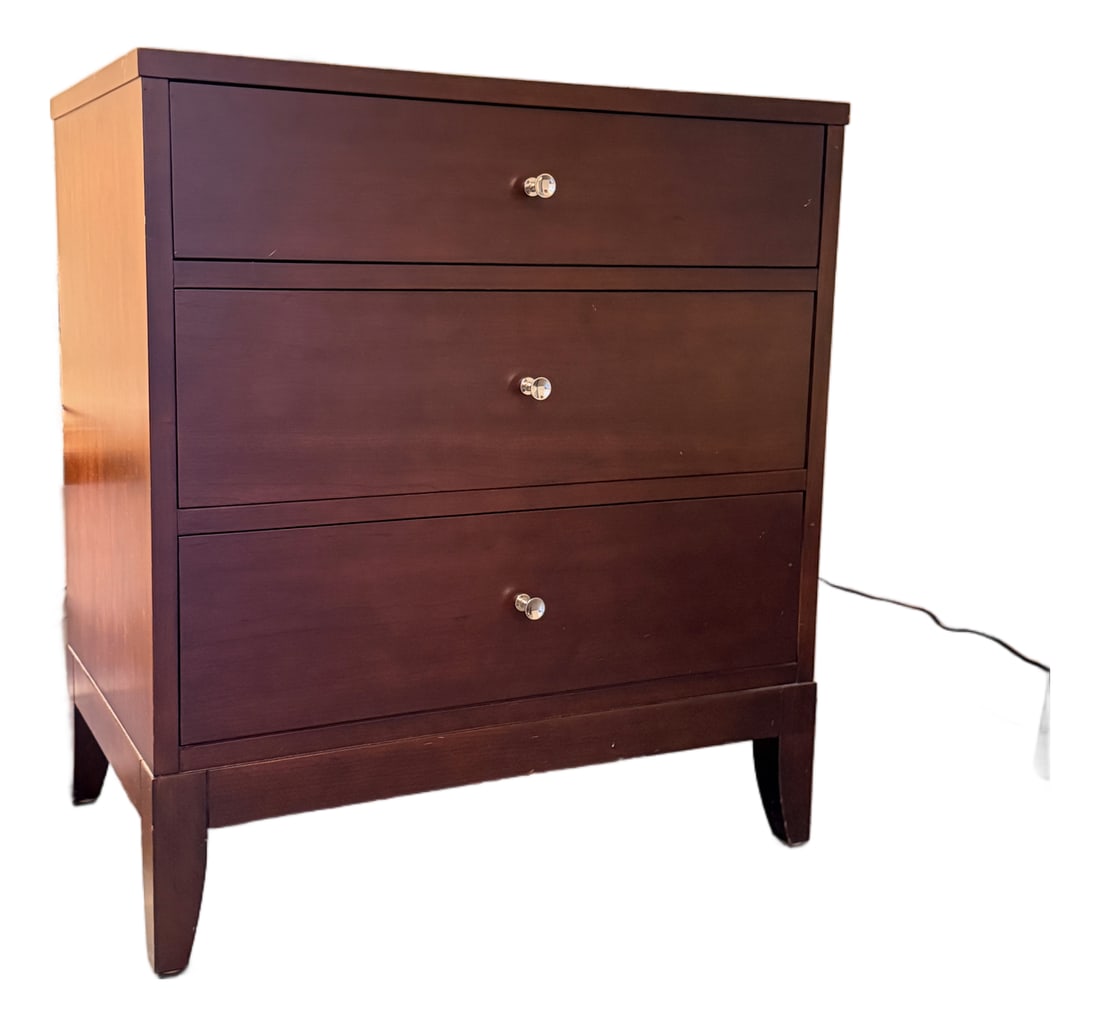 Henkel Harris Three Drawer Small Chest: Henkel Harris Three Drawer Small Chest A handsome 3 drawer dresser that makes a great smaller entry table or a nightstand. These dressers are built to last generations and the style compliments both