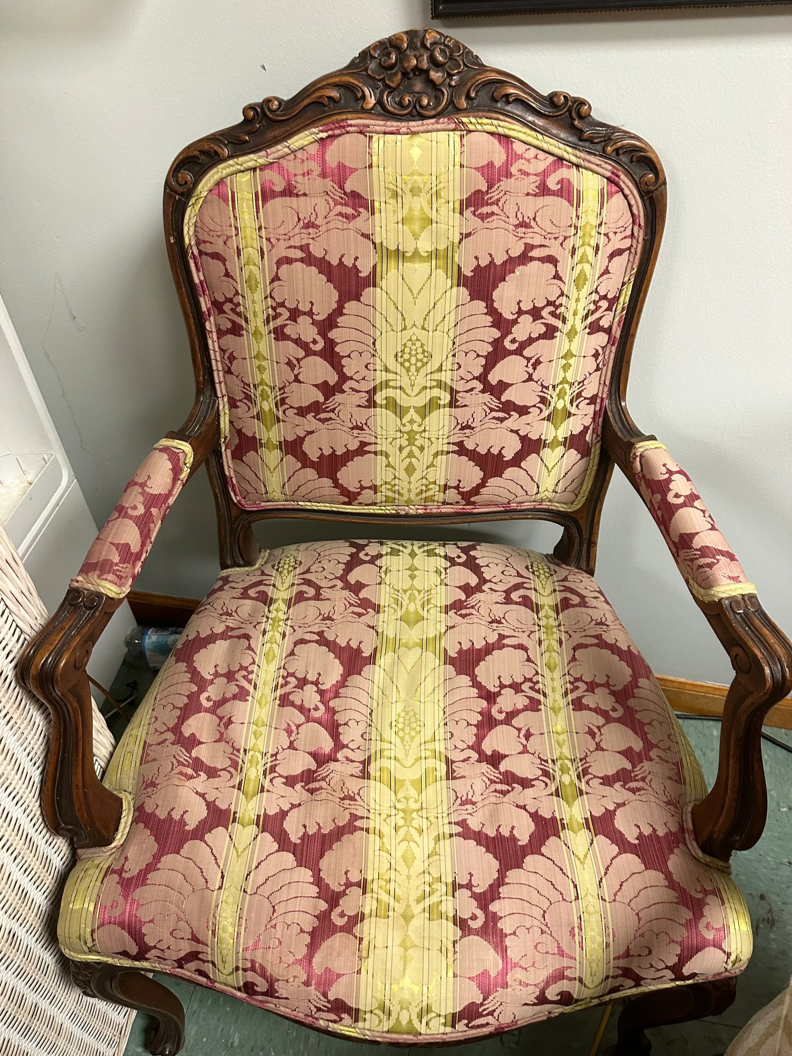 1930s French Louis XV Style Armchair with Pink and Yellow Brocade - 11