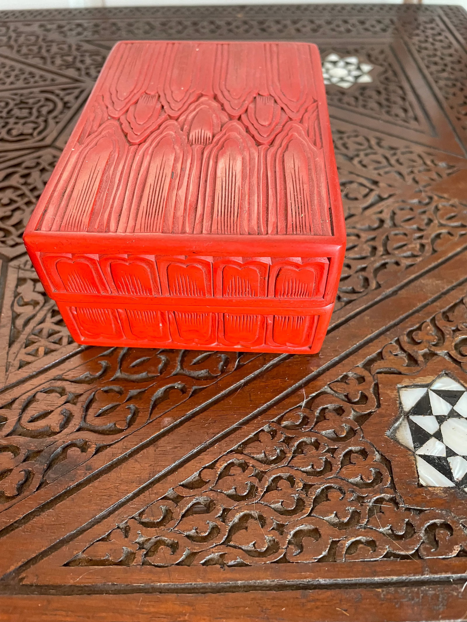 Mid 19th Century Chinese Rectangular Cloud Pattern Red Cinnabar Box With Black Interior - 6