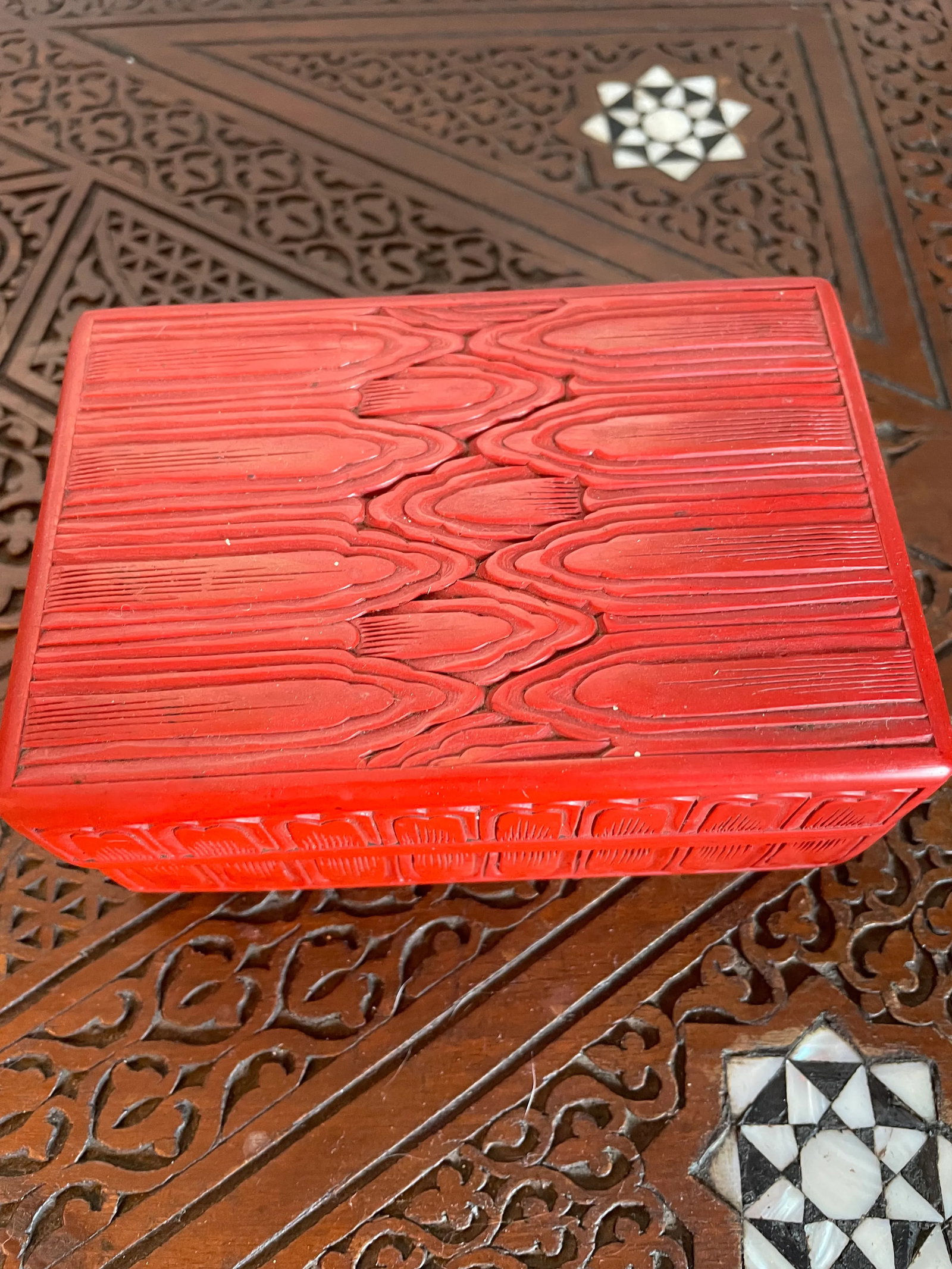 Mid 19th Century Chinese Rectangular Cloud Pattern Red Cinnabar Box With Black Interior - 9