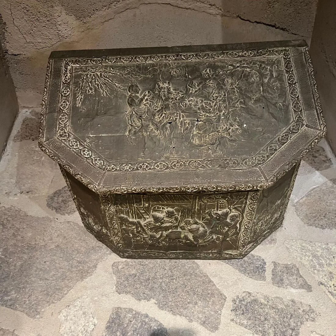 1800s Antique Firewood Coal Wood Repousse Box Brass Panels - 6