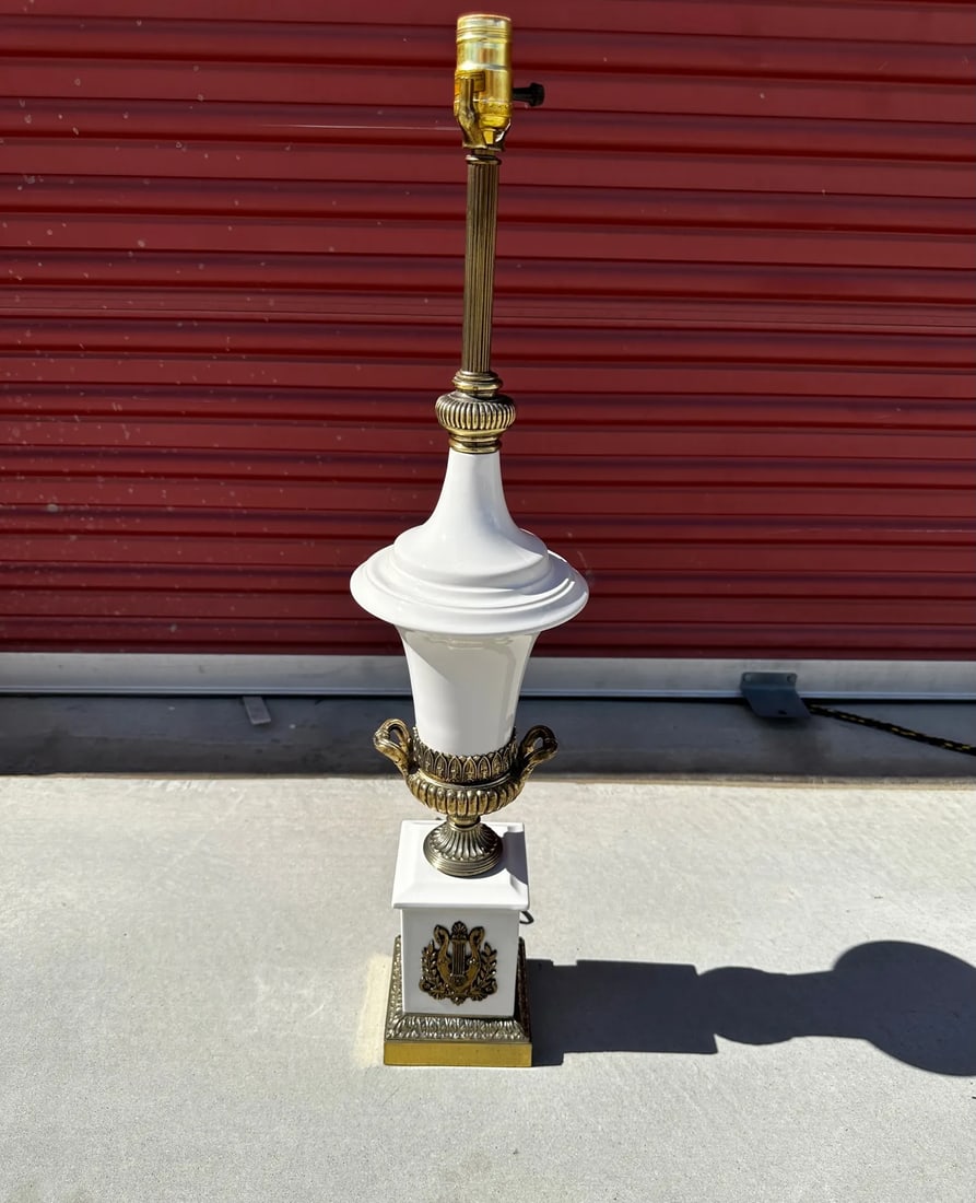 Vintage Westwood Industries White Porcelain/Brass Table Lamp - 4