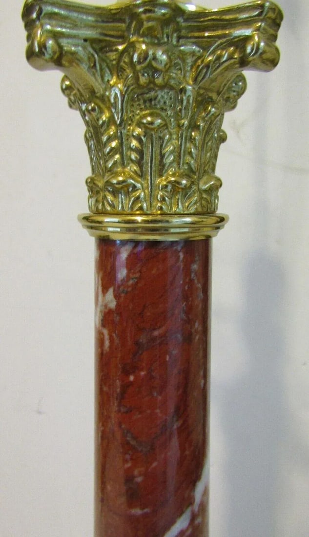 1980s Griotte Red Marble and Brass Corinthian Table Lamp With Lampshade - 4