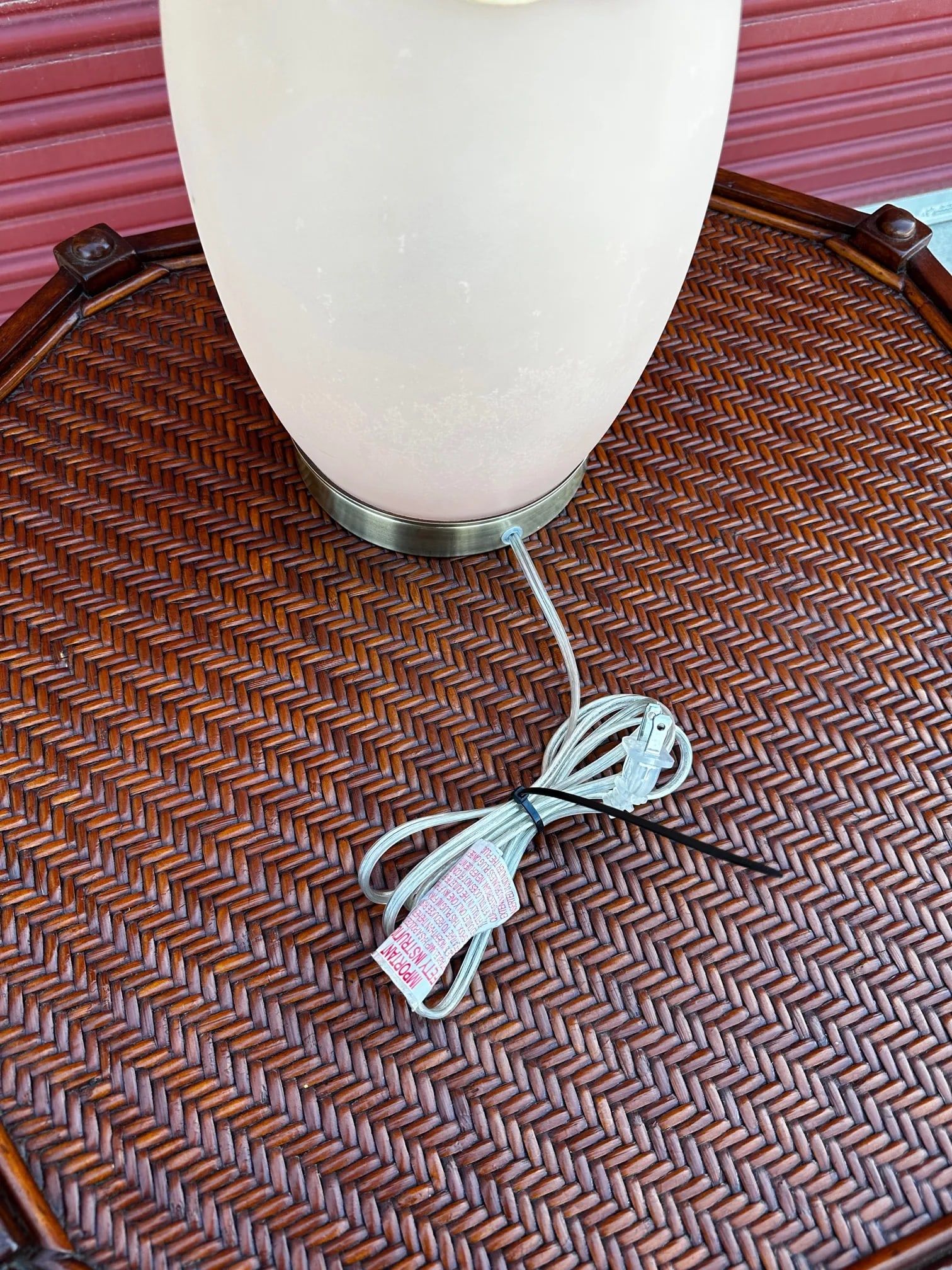 Vintage Peach W/Metallic Leather Table Lamp W/Shade - 7