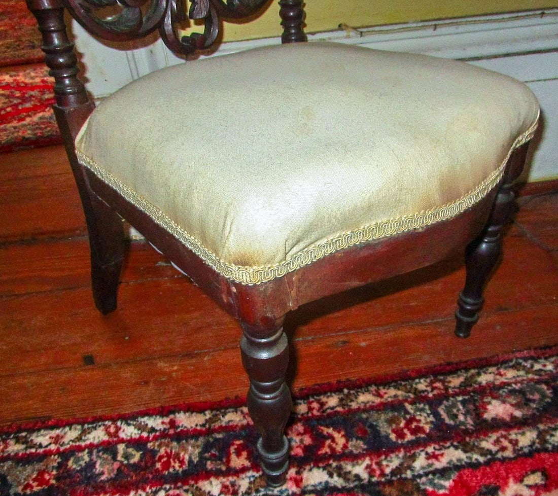 19th c. American Mahogany Rococo Revival Child's Chair with Tracery Back - 10