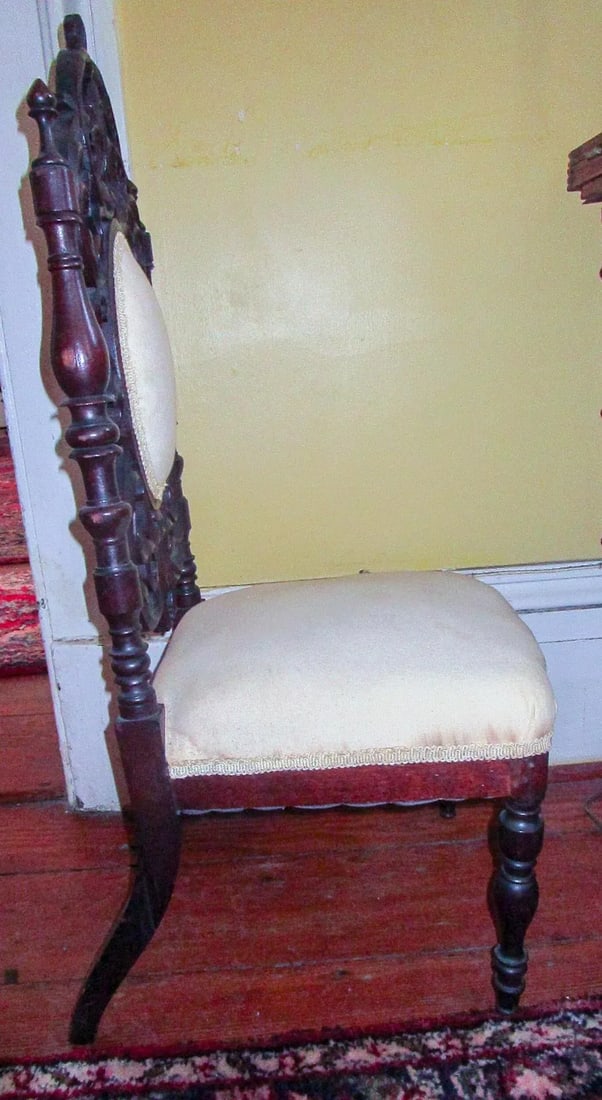 19th c. American Mahogany Rococo Revival Child's Chair with Tracery Back - 3
