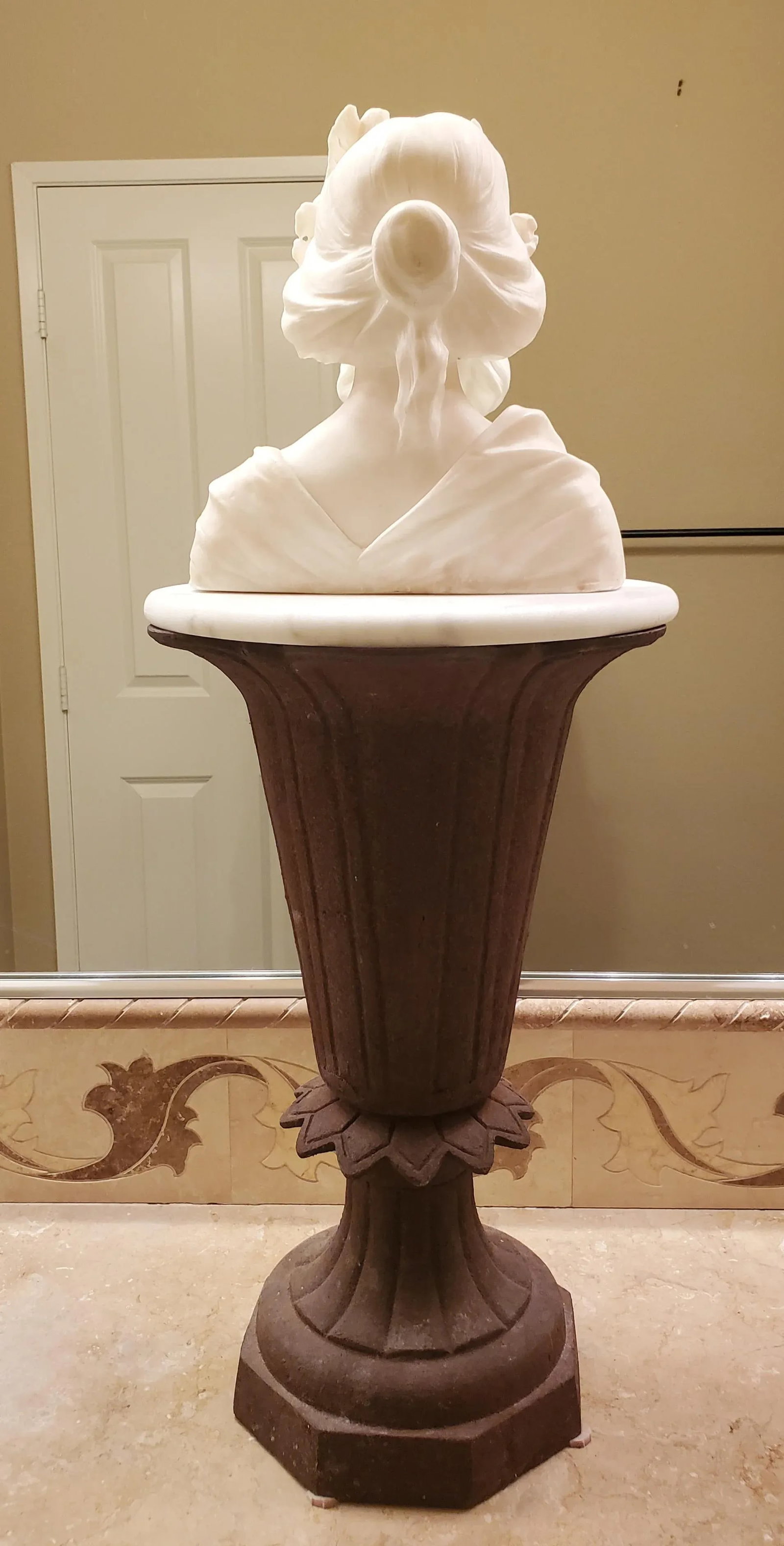 Early 20th Century M. Marini Italian Marble Bust of a Young Woman - 6
