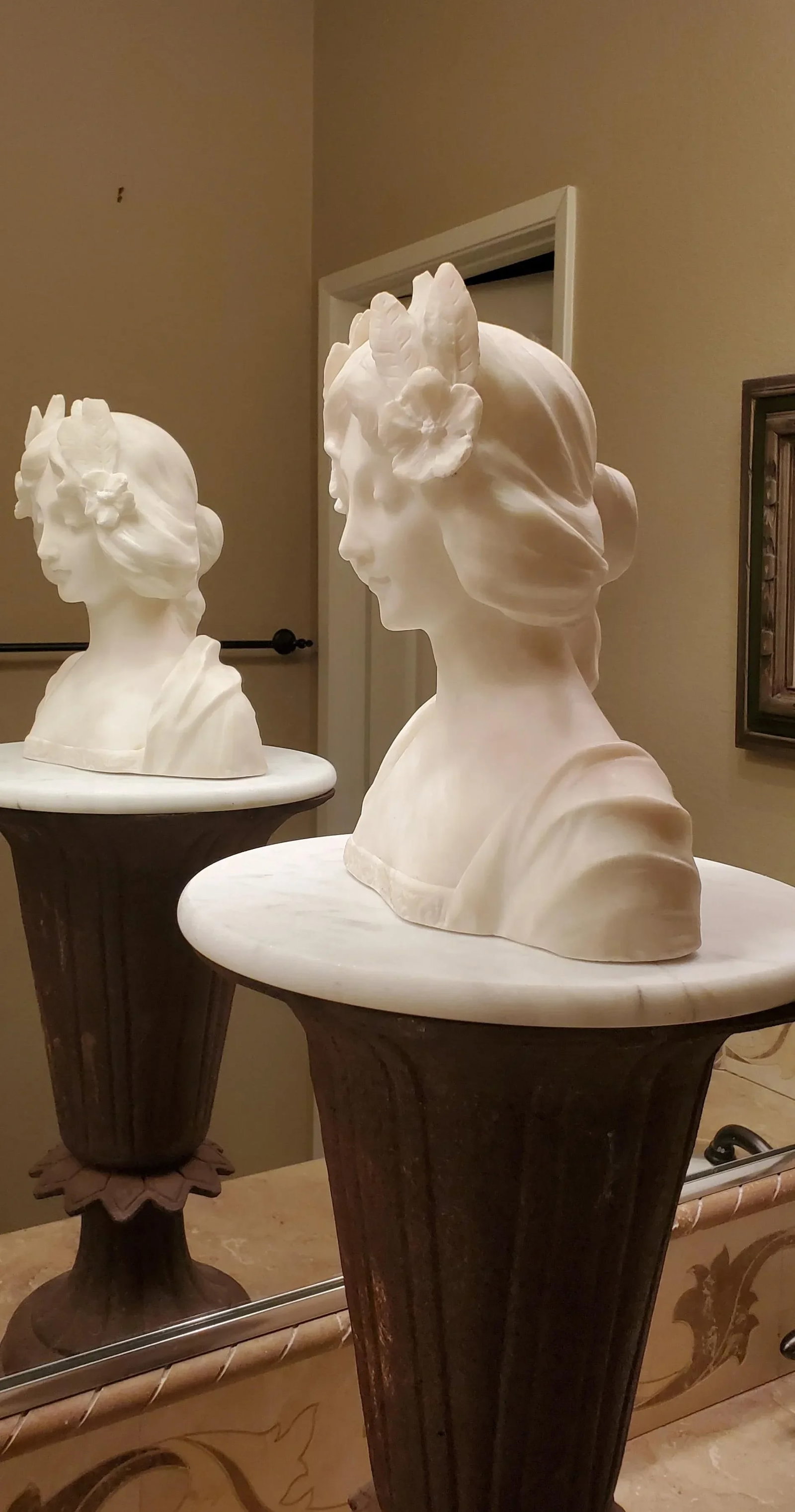 Early 20th Century M. Marini Italian Marble Bust of a Young Woman - 8