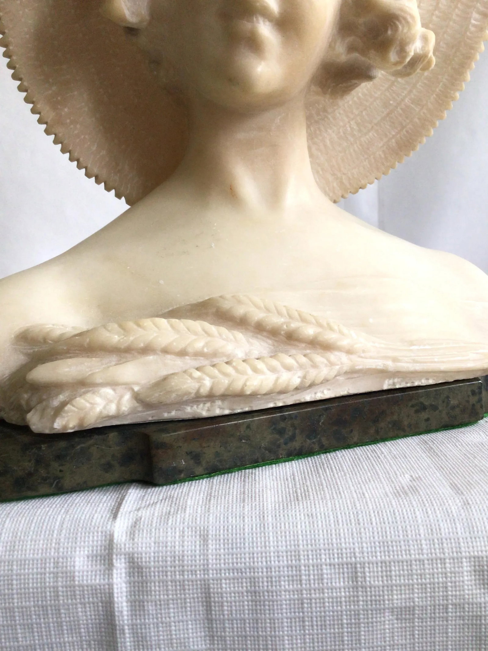 1940s Alabaster Bust Of A Young Woman On A Marble Base - 10