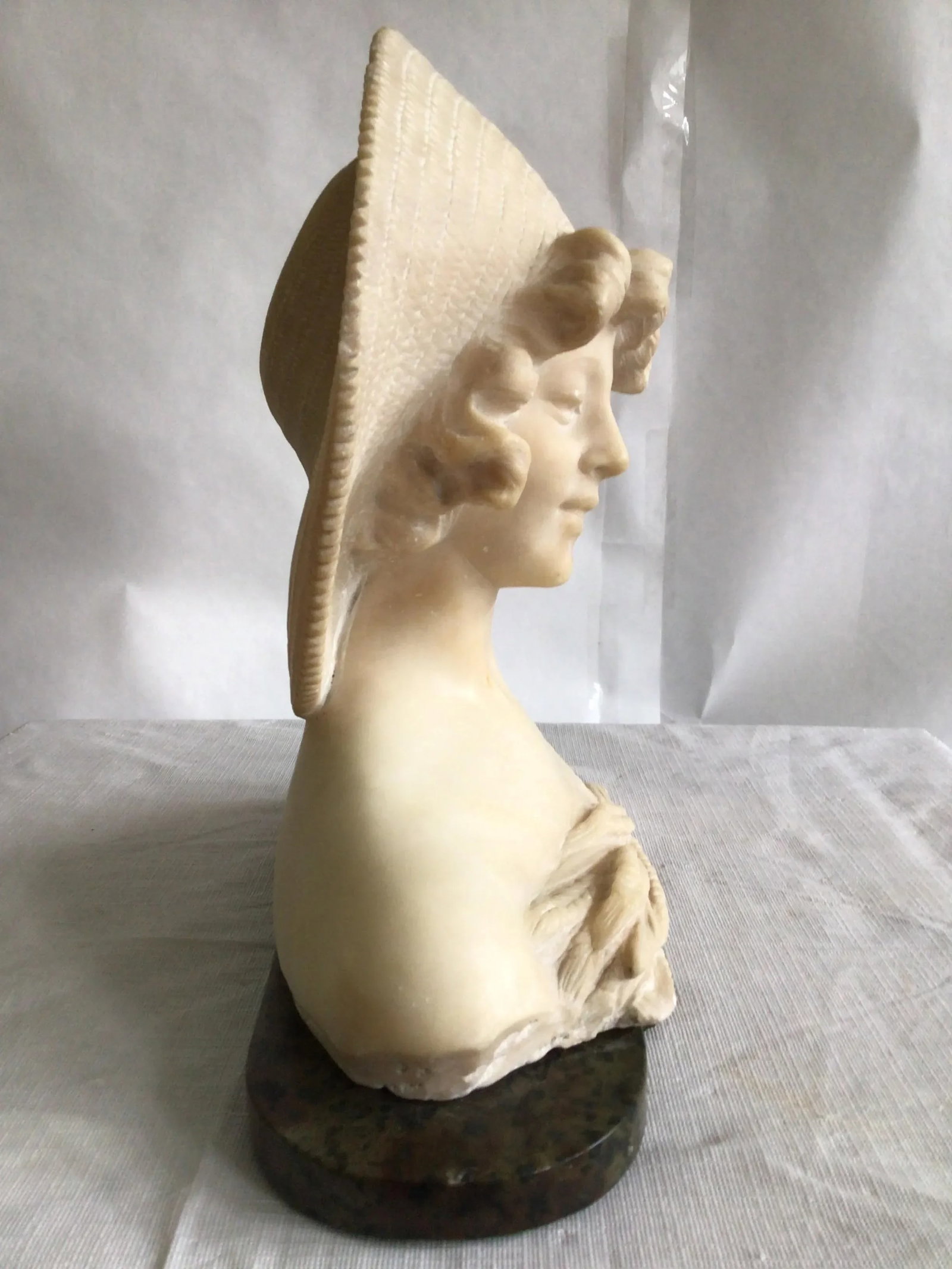 1940s Alabaster Bust Of A Young Woman On A Marble Base - 7