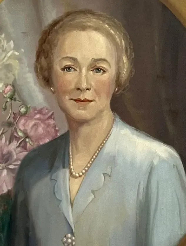 1920s Portrait of a Woman and Peonies - Oil on Canvas - 2