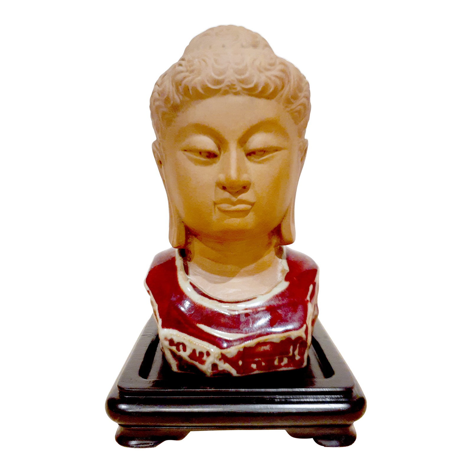 Chinese Yixing Zhusha Buddha Head: Chinese Yixing Zhusha Buddha head on a rosewood stand, a finely carved unglazed Yixing Zhusha clay Buddha head with a red and white glazed plinth at the neck, on a traditional Chinese Hongmu square