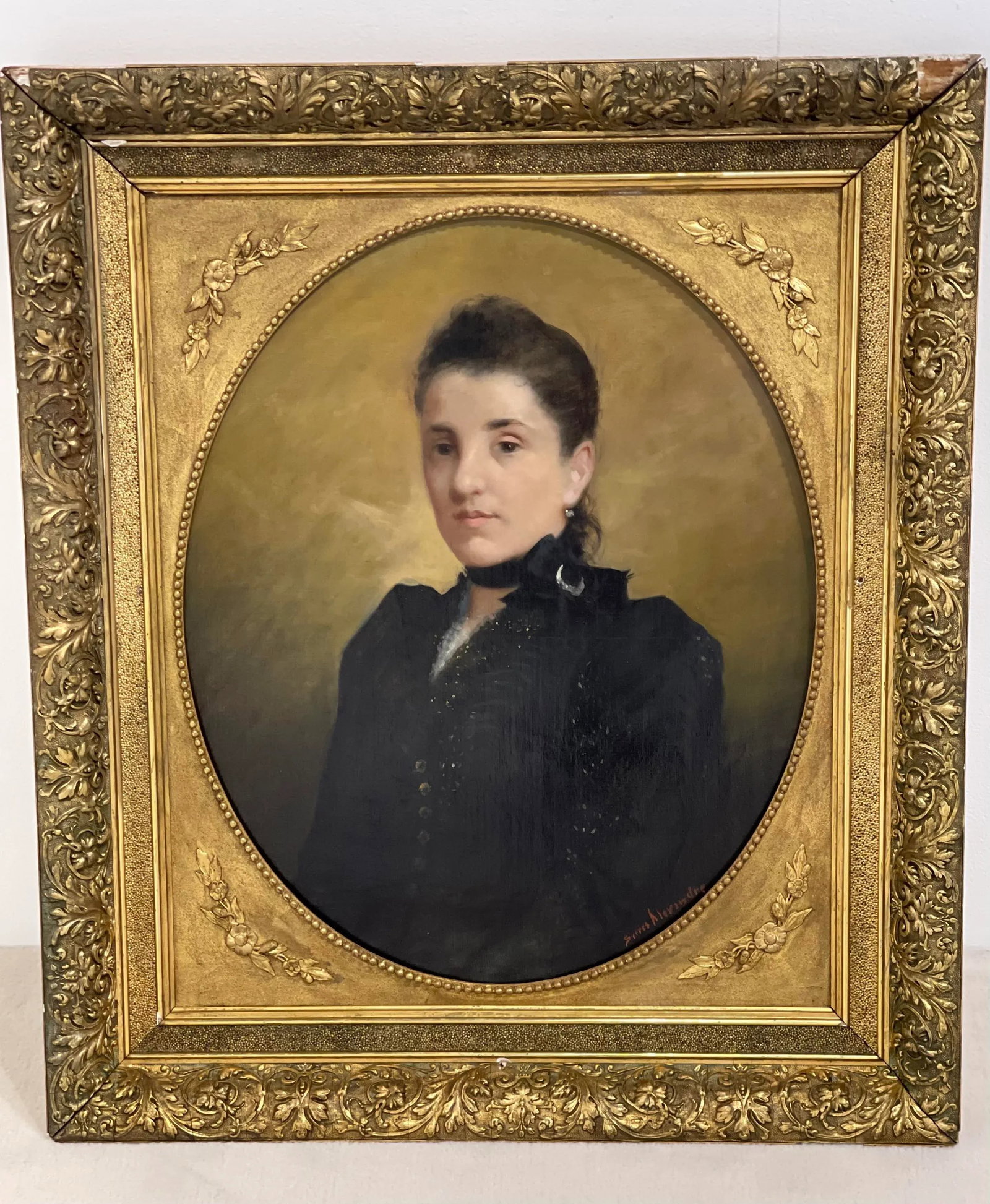 19th Century Medallion Portrait Oil Painting of a Woman on Canvas, Framed - 11