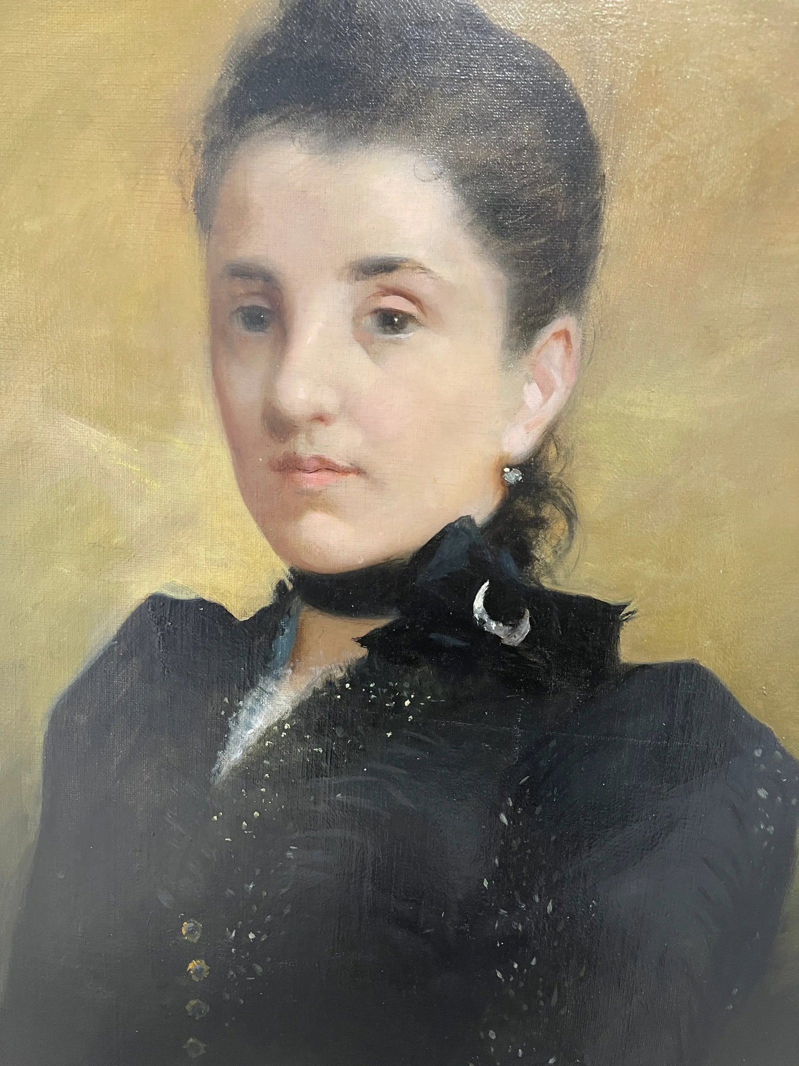 19th Century Medallion Portrait Oil Painting of a Woman on Canvas, Framed - 8