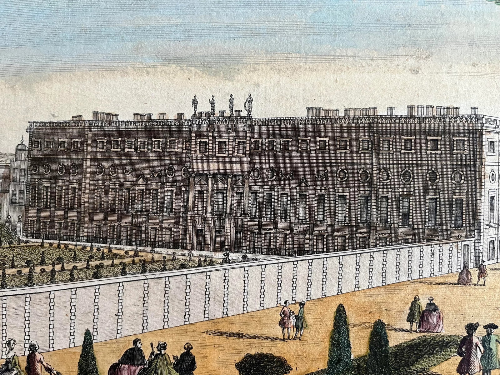 18th Century Hand Colored Engraving - a View of the Royal Palace of Hampton Court - 4