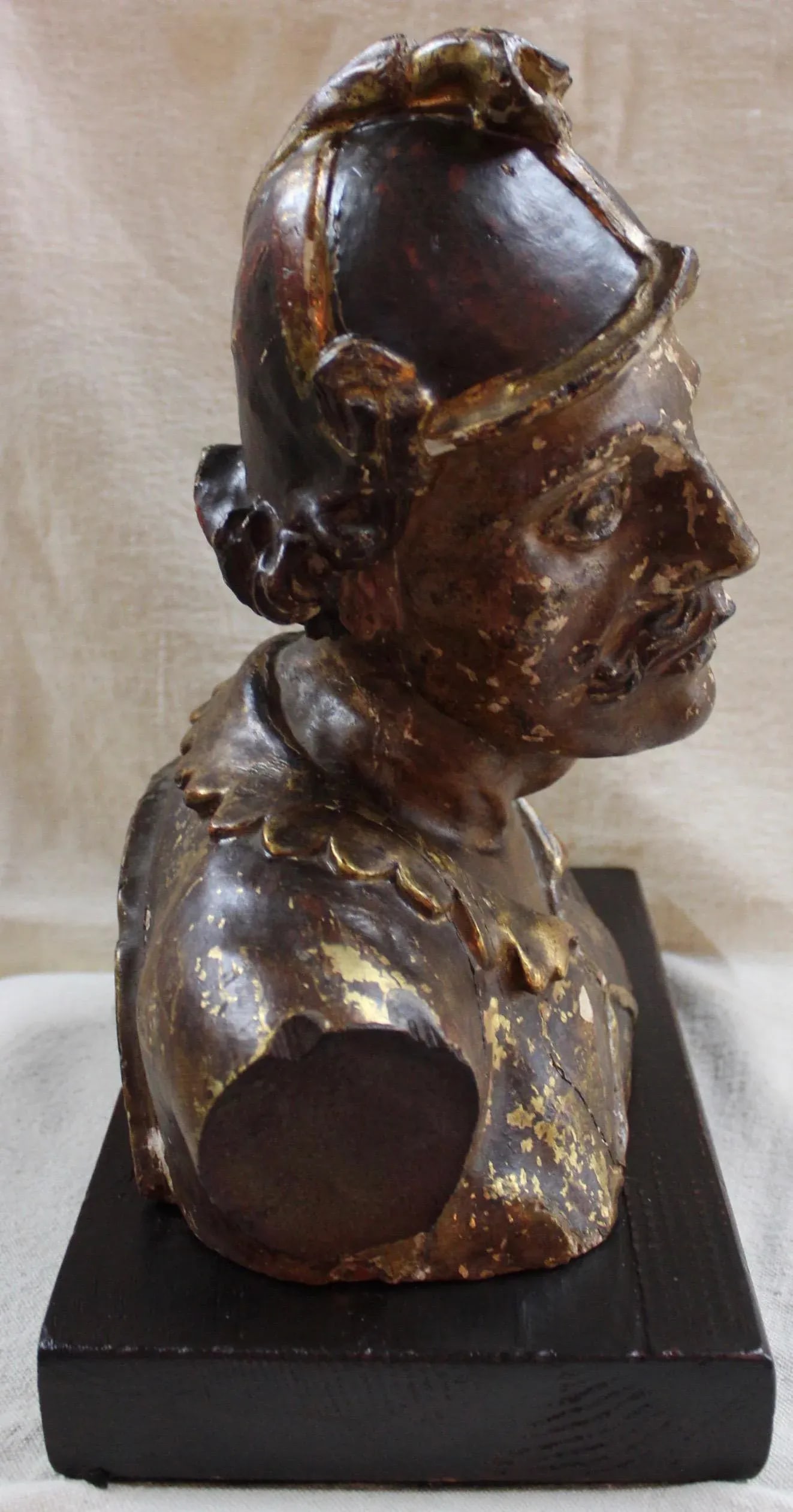17th Century Figurative "Santo" Carved Wood Bust - 5