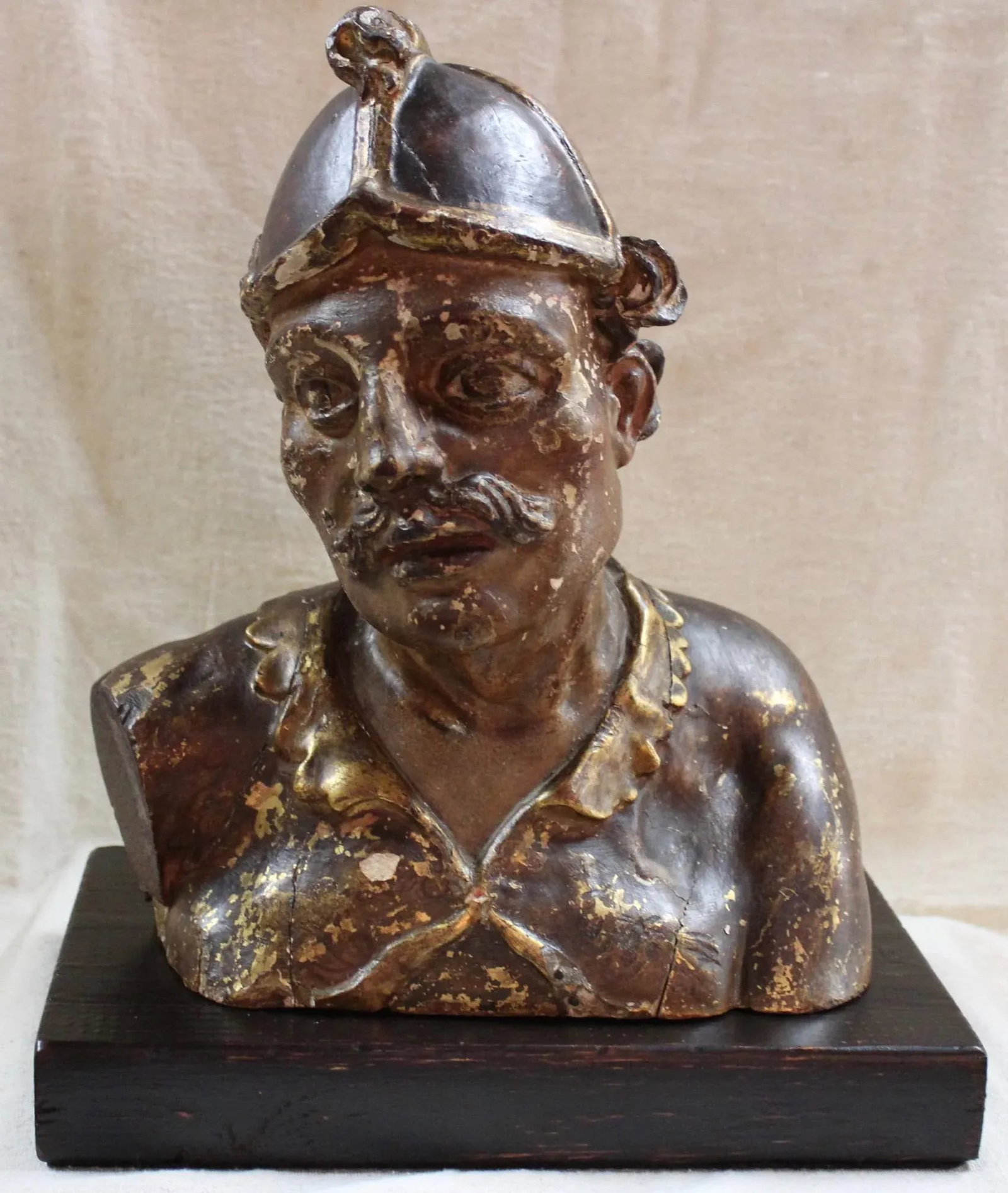 17th Century Figurative "Santo" Carved Wood Bust - 7