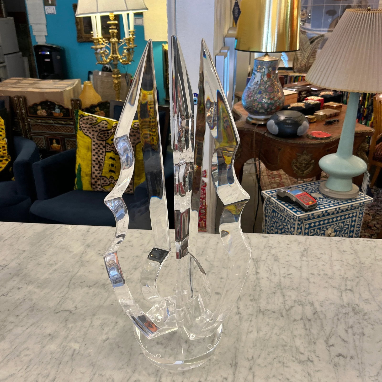 1970s Lucite Curvaceous Abstract Sculpture - 8