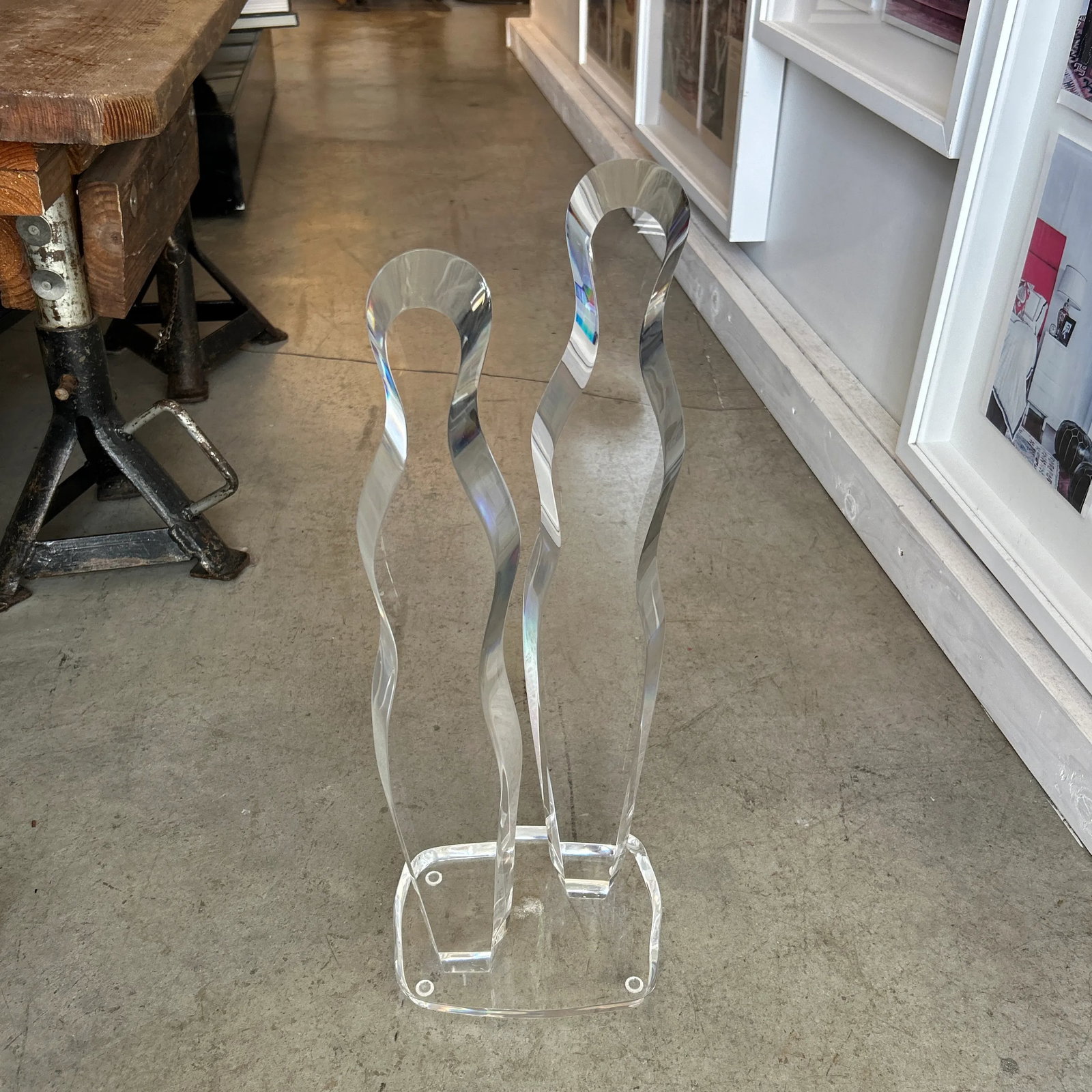1970s Abstract Beveled Lucite Sculpture - 2
