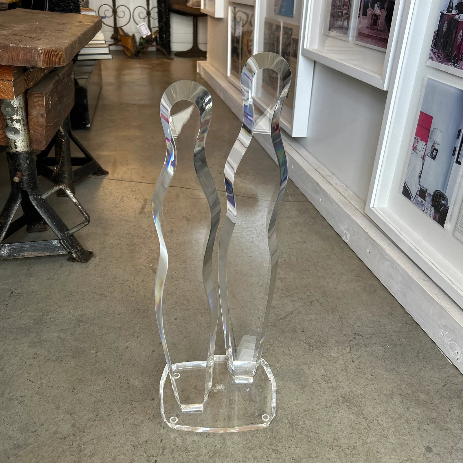 1970s Abstract Beveled Lucite Sculpture - 4