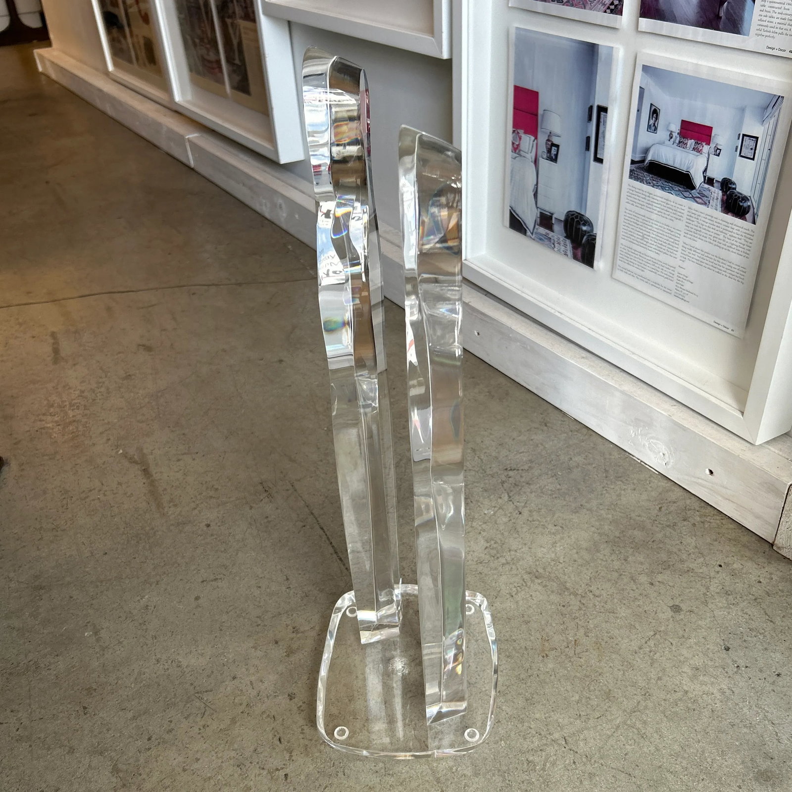 1970s Abstract Beveled Lucite Sculpture - 6